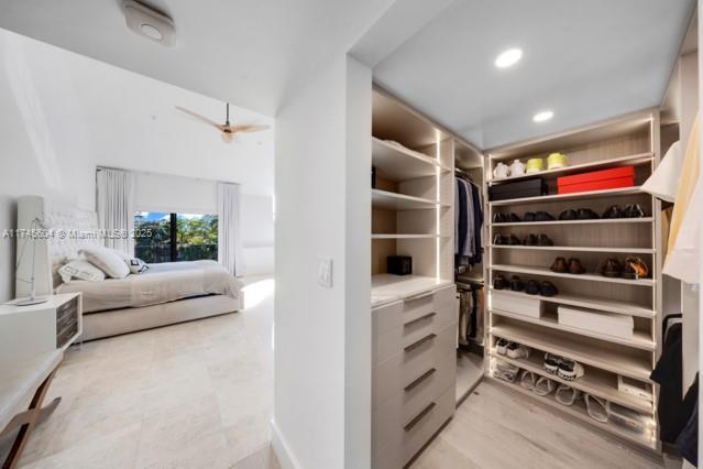 10655 NE Quaybridge Ct Unit C3, Miami, FL 33138 - view of walk in closet