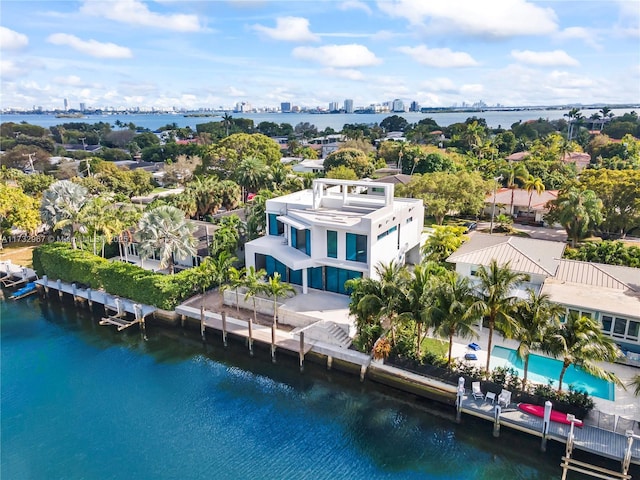 bird's eye view featuring a water view