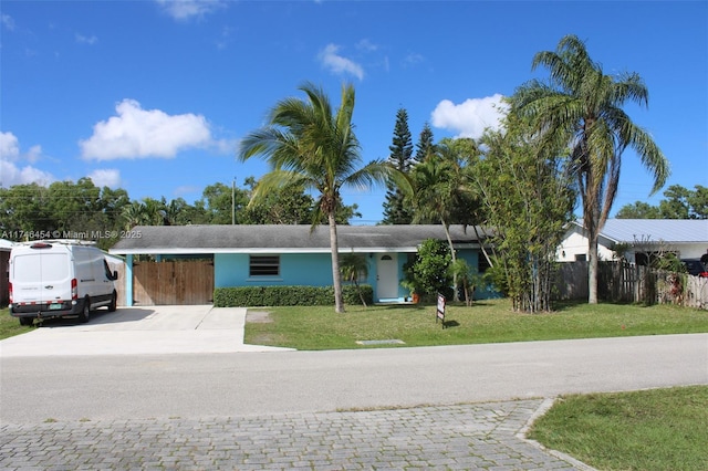 view of front of property with a front lawn