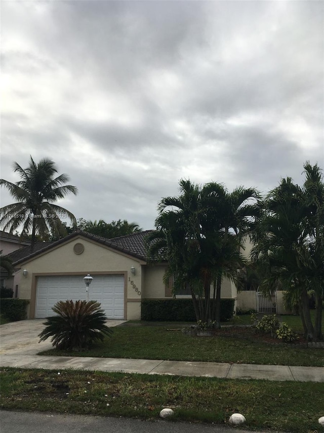 view of front of house with a garage