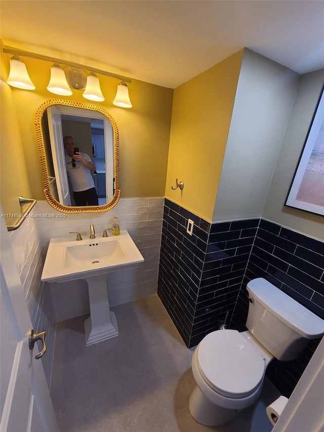 2851 NE 183rd St Unit 511E, Aventura, FL 33160 - bathroom with tile walls and toilet
