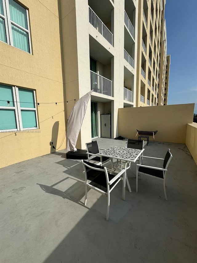 117 NW 42nd Ave Unit 507, Miami, FL 33126 - view of patio / terrace