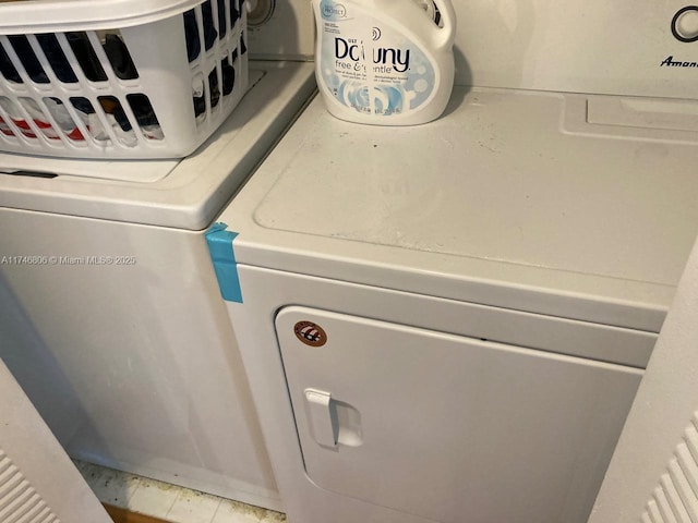 laundry area featuring washer / clothes dryer