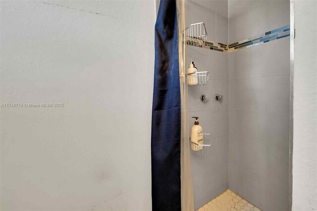 4711 NW 11th Ave, Miami, FL 33127 - full bathroom with tiled shower