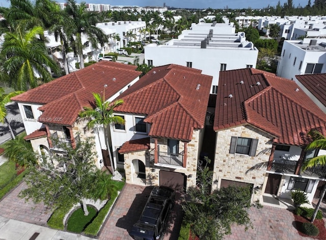 drone / aerial view featuring a residential view