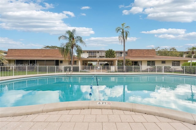view of swimming pool