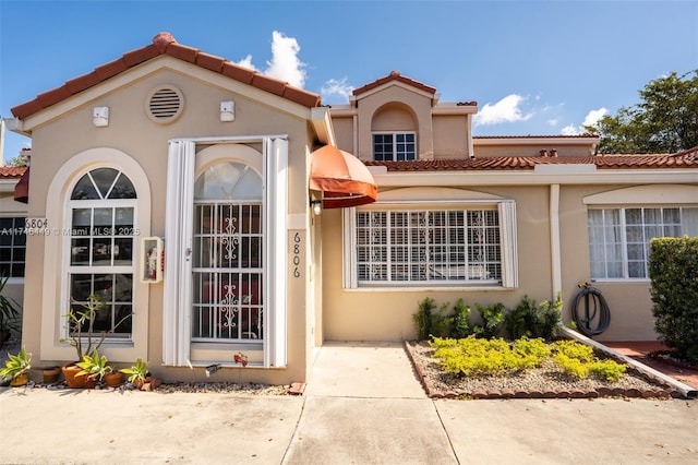 view of front of house