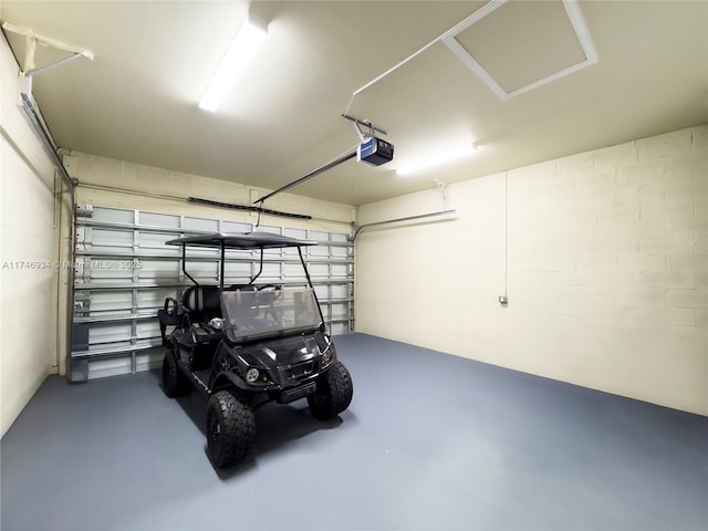 312 SE Via Sangro Prt, St Lucie, FL 34952 - garage with a garage door opener