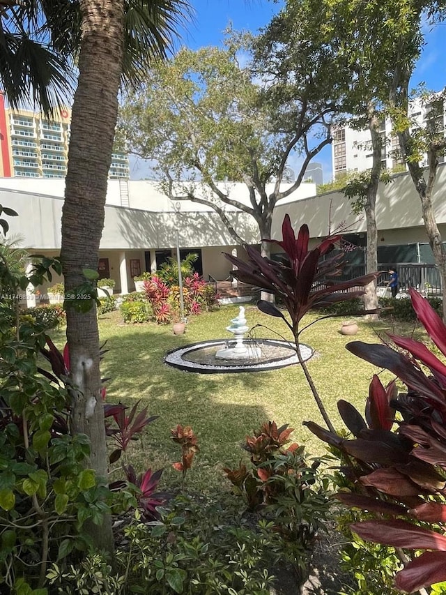 17011 N Bay Rd Unit 507, Sunny Isles Beach, FL 33160 - view of grassy yard