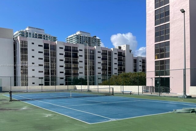 17011 N Bay Rd Unit 507, Sunny Isles Beach, FL 33160 - view of grassy yard