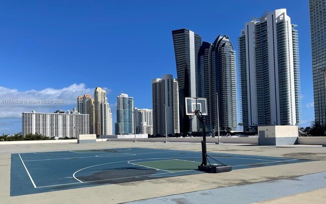 17011 N Bay Rd Unit 507, Sunny Isles Beach, FL 33160 - view of sport court featuring community basketball court and a view of skyline