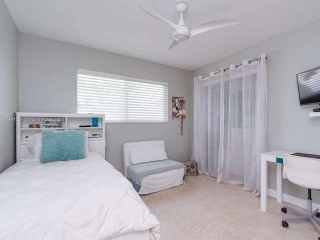 bedroom with ceiling fan
