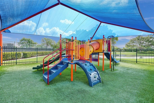 1588 SW 191st Ave, Pembroke Pines, FL 33029 - communal playground featuring a yard and fence
