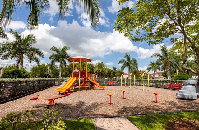 15124 SW 176th Ter, Miami, FL 33187 - view of community play area