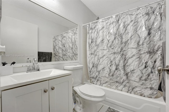 full bathroom featuring toilet, shower / bathtub combination with curtain, a textured ceiling, and vanity