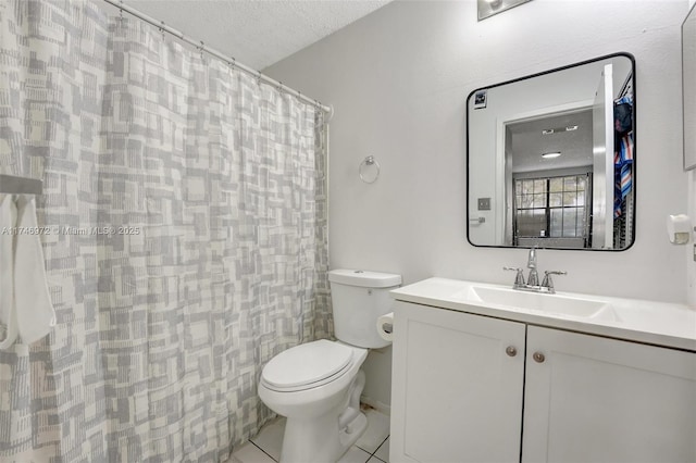 bathroom with toilet, a textured ceiling, a shower with shower curtain, and vanity