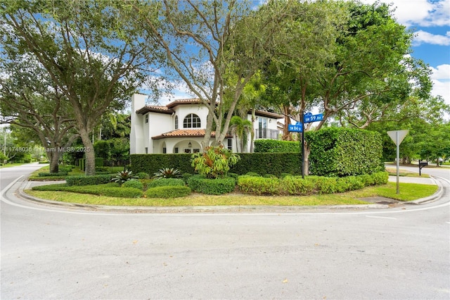 view of mediterranean / spanish-style home