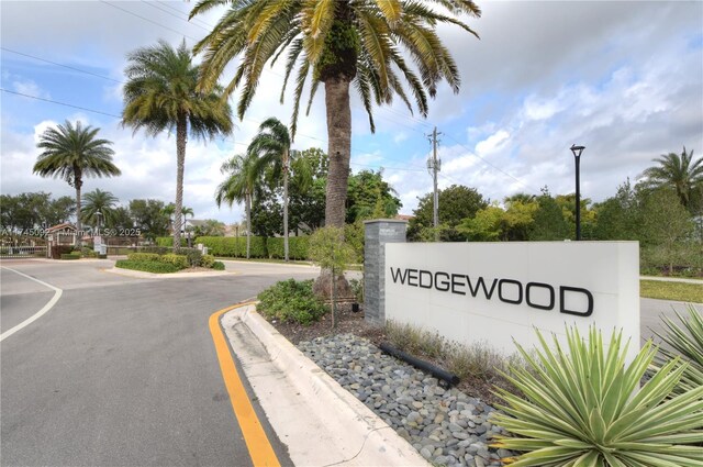 8639 Eagle Run Dr Unit 11, Boca Raton, FL 33434 - view of community sign