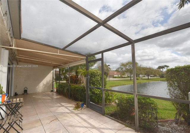 8639 Eagle Run Dr Unit 11, Boca Raton, FL 33434 - unfurnished sunroom with a water view