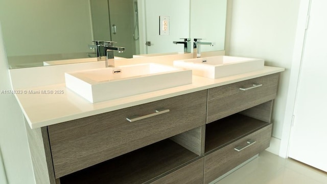 650 NE 32nd St Unit 2105, Miami, FL 33137 - bathroom with double vanity