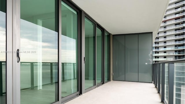 650 NE 32nd St Unit 2105, Miami, FL 33137 - view of balcony