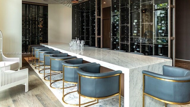 650 NE 32nd St Unit 2105, Miami, FL 33137 - bar with wood finished floors