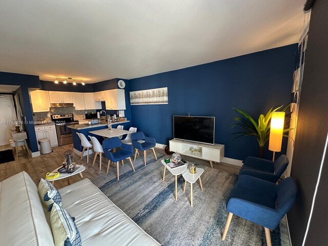 5401 Collins Ave Unit 922, Miami Beach, FL 33140 - photo 7