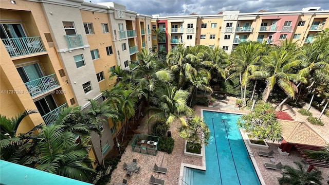 view of swimming pool