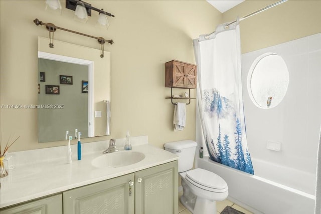 2813 Augusta Ln, Homestead, FL 33035 - bathroom with vanity and shower / bath combo