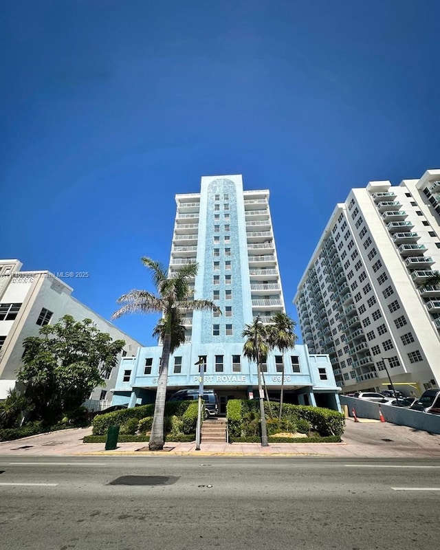 Listing photo 2 for 6969 W Collins Ave Unit 701, Miami Beach FL 33141