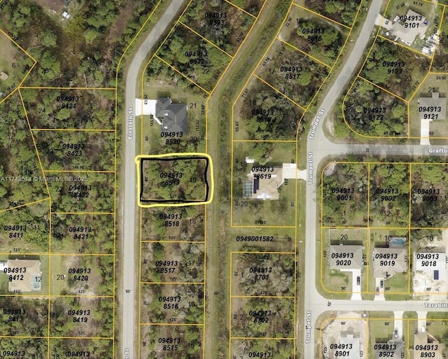 EINSTEIN St, North Port, FL 34291 - photo 2