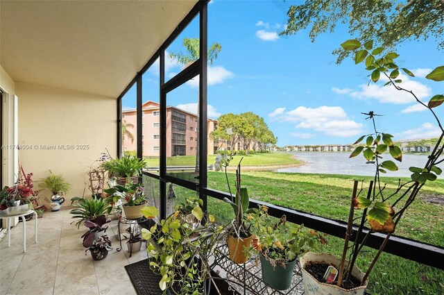 801 Sw 141 101O, Pembroke Pines, FL 33027 - sunroom with a water view