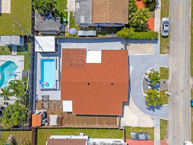 2510 NE 215th St, Miami, FL 33180 - drone / aerial view