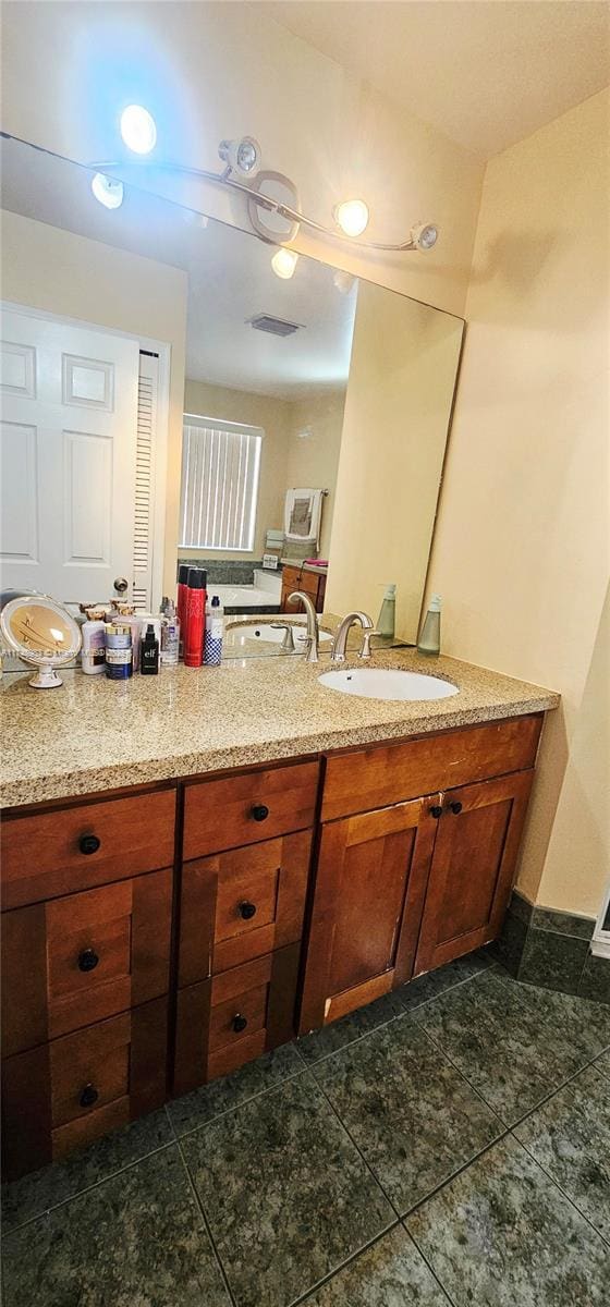 18860 NW 12th St, Pembroke Pines, FL 33029 - bathroom with vanity