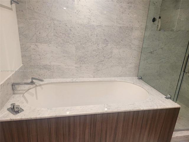 1000 Brickell Plz Unit 4314, Miami, FL 33131 - full bath featuring a bath