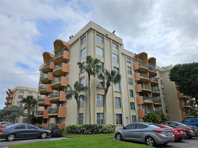 9320 Fontainebleau Blvd Unit 401, Miami, FL 33172 - view of building exterior