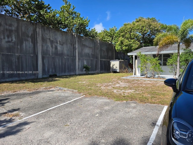 view of yard featuring fence