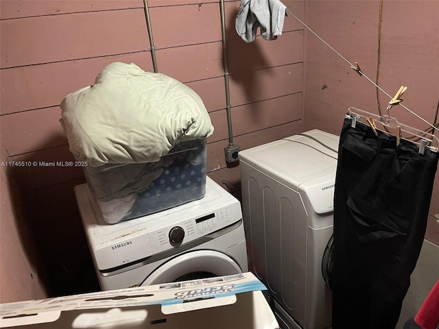 120 NE 75th St, Miami, FL 33138 - clothes washing area with laundry area