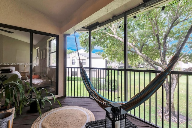 123 NW 98th Ter, Plantation, FL 33324 - sunroom featuring vaulted ceiling