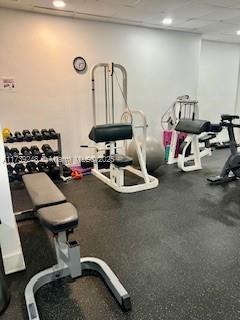 workout area with recessed lighting