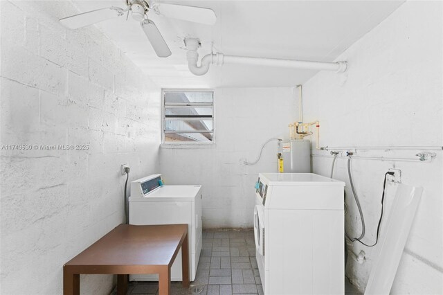 445 NE 195th St Unit 324, Miami, FL 33179 - clothes washing area featuring water heater, independent washer and dryer, and ceiling fan