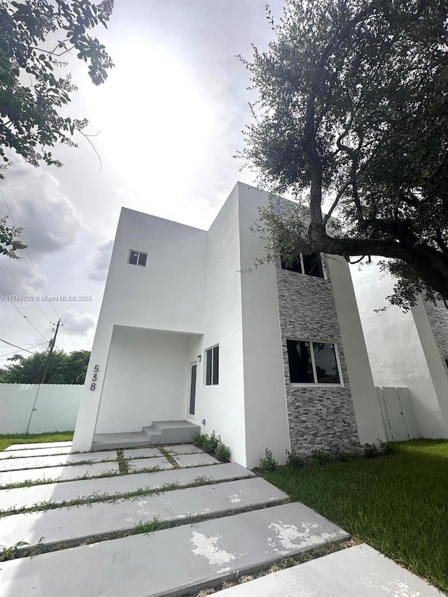 538 NW 17th Ave, Fort Lauderdale, FL 33311 - photo 1