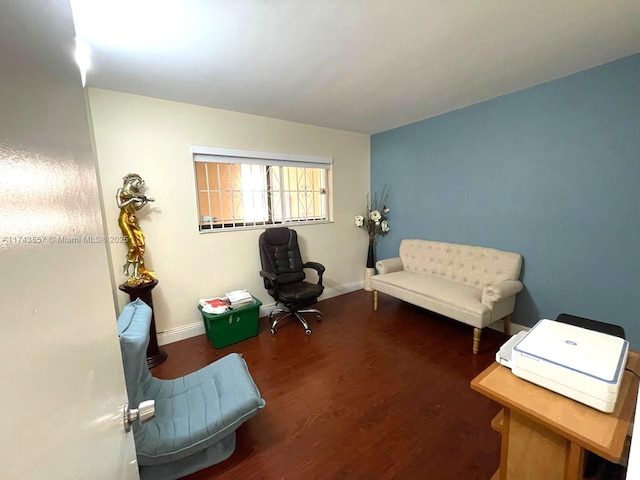 8415 SW 107th Ave Unit 363W, Miami, FL 33173 - sitting room with wood finished floors and baseboards