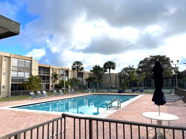8415 SW 107th Ave Unit 363W, Miami, FL 33173 - community pool with a patio