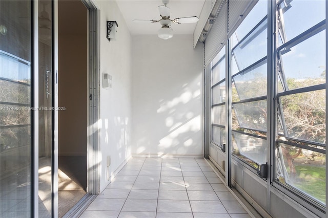 2401 Antigua Cir Unit E3, Coconut Creek, FL 33066 - unfurnished sunroom featuring a ceiling fan