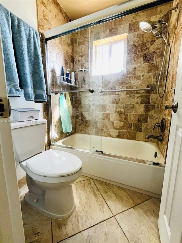 full bath with combined bath / shower with glass door and toilet