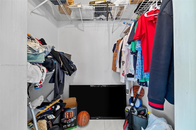 300 Bayview Dr Unit 807, Sunny Isles Beach, FL 33160 - view of spacious closet