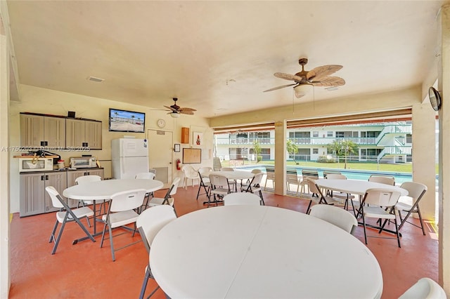 5300 Washington St Unit I203, Hollywood, FL 33021 - dining space with a toaster and ceiling fan