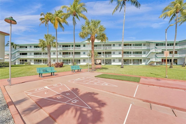 5300 Washington St Unit I203, Hollywood, FL 33021 - view of property's community featuring shuffleboard and a yard