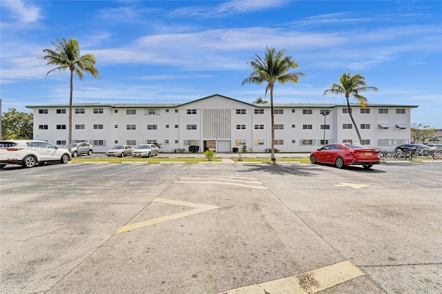 5300 Washington St Unit I203, Hollywood, FL 33021 - view of property with uncovered parking